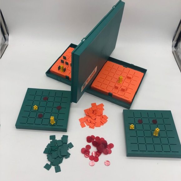 Vintage 1977 Milton Bradley Pathfinder Two Player Tracking Game #4714 - Picture 4 of 15